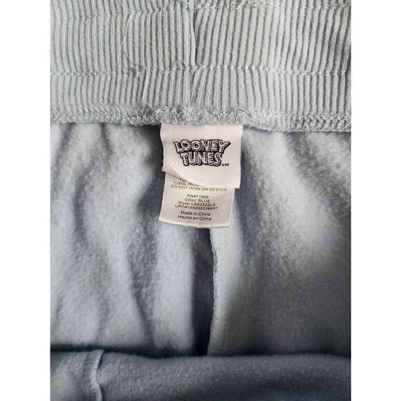 Looney Tunes XXL 19, light blue shorts with Tweety, Bugs Bunny, and Sylvester. - Picture 8 of 9